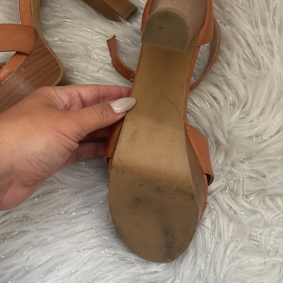 Nude heels - Picture 3 of 5